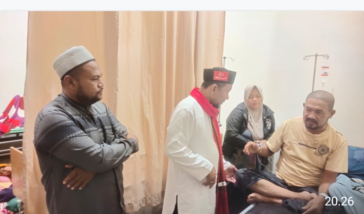 Cawagub Aceh Nomor Satu Syeh Fadhil Menyempati Singgah Mengunjungi Pasien di RSUD.dr. Zubir Mahmud