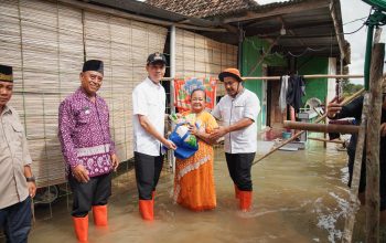 Baru Pulang Retret, Bupati dan Wabup OKI Tancap Gas Tinjau Warga Terdampak Banjir