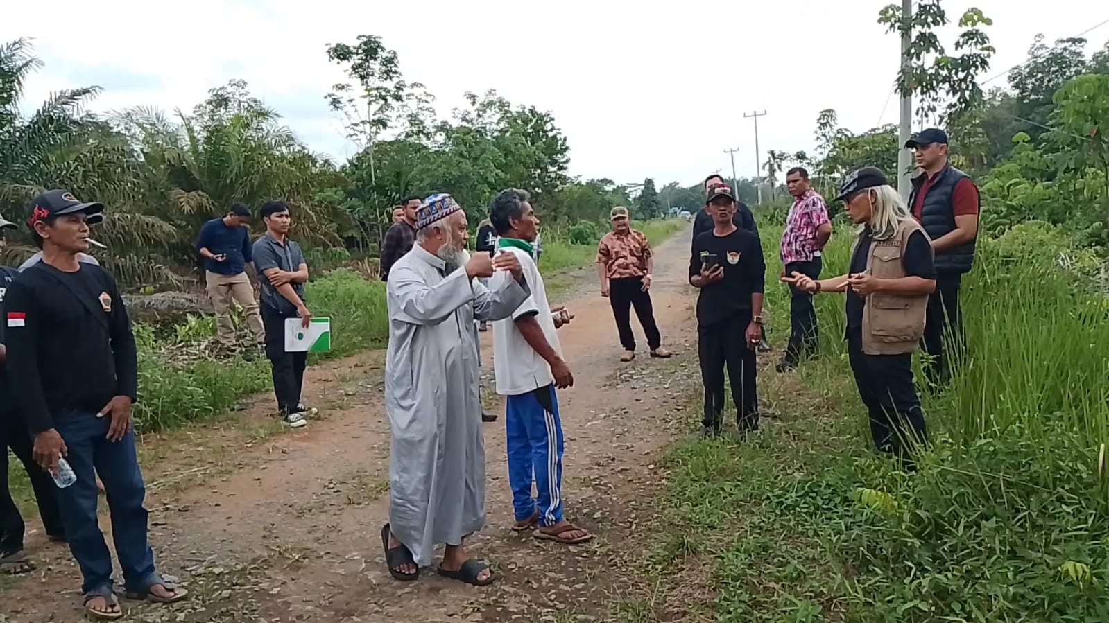 Polda Kalbar dan LBH Herman Hofi Tinjau Sengketa Lahan 21 Tahun di Kubu Raya, Diduga Libatkan Mafia Tanah