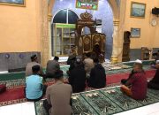 Polres Bener Meriah Gelar Subuh Keliling di Masjid Babussalam, Kapolres Sampaikan Pesan Kamtibmas