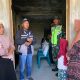 Pastikan Berjalan Lancar Dan Tertib, Babinsa Koramil 05/Permata Kawal Penyerahan Bantuan Ketahanan Pangan