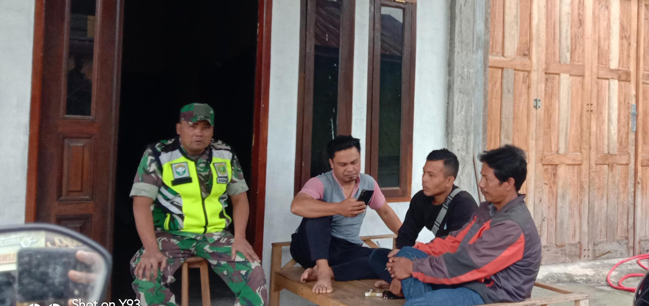Babinsa Koramil 03/TG Jalin Silaturahmi dengan Warga Desa