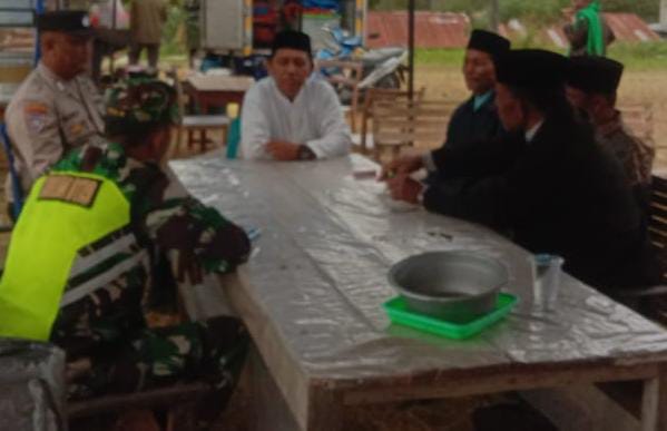 Cegah Karhutla, Babinsa dan Bhabinkamtibmas Ingatkan Warga Waspada di Musim Kemarau
