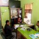 Jalin Silaturahmi, Babinsa Koramil 01/Bandar Komsos dengan Aparatur Desa