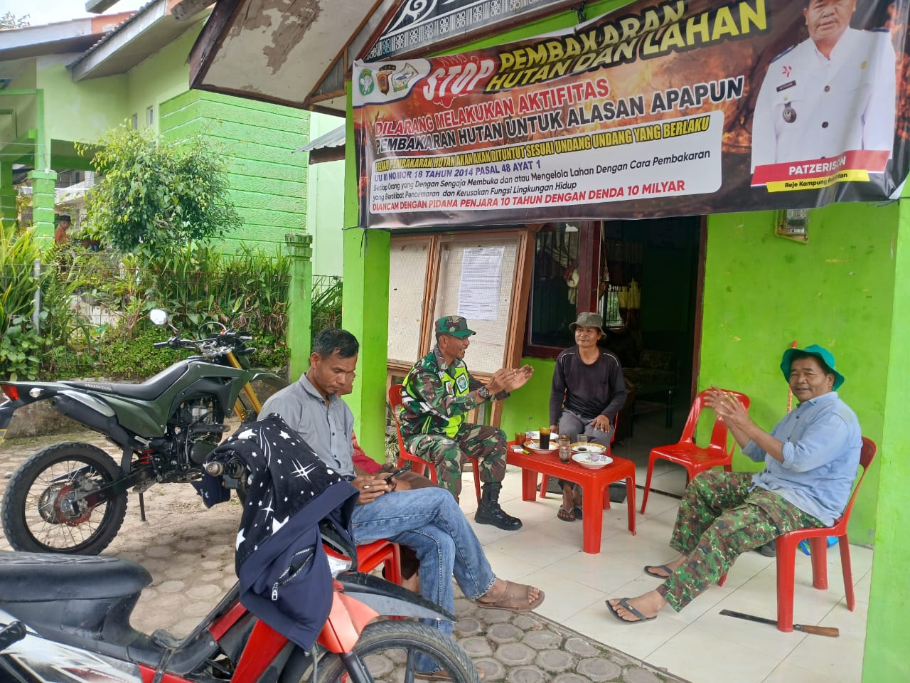 Babinsa Ciptakan Keakraban Dan Kebersamaan Setiap Melakukan Komsos Bersama Masyarakat