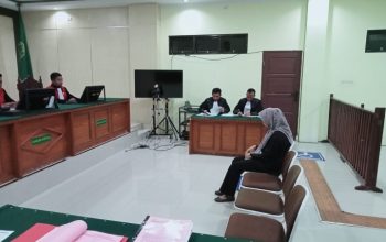 Liputan Sidang Tabrakan Beruntun Menuai Perhatian para Awak Media, Terdakwa dr.SM “sangat pede” Merasa Tidak Bersalah terhadap Kedua Korban Liputan Sidang Tabrakan Beruntun Menuai Perhatian para Awak Media, Terdakwa dr.SM “sangat pede” Merasa Tidak Bersalah terhadap Kedua Korban