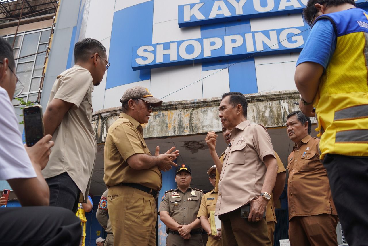 Ishak Mekki Kawal Revitalisasi Shopping Center Kayuagung Ishak Mekki Kawal Revitalisasi Shopping Center Kayuagung