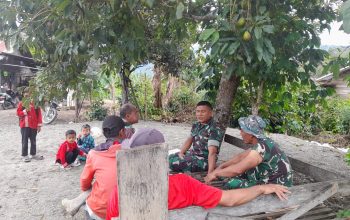 Anggota Satgas TMMD Ke 126 Anjangsana Dengan warga