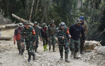 Tinjau Sasaran Fisik Dansatgas TMMD, Harap Pembukaan Jalan Beri Manfaat Bagi Masyarakat Tinjau Sasaran Fisik Dansatgas TMMD, Harap Pembukaan Jalan Beri Manfaat Bagi Masyarakat