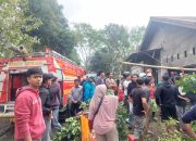 Polisi Amankan TKP Kebakaran Satu Rumah di Bener Kelipah Polisi Amankan TKP Kebakaran Satu Rumah di Bener Kelipah