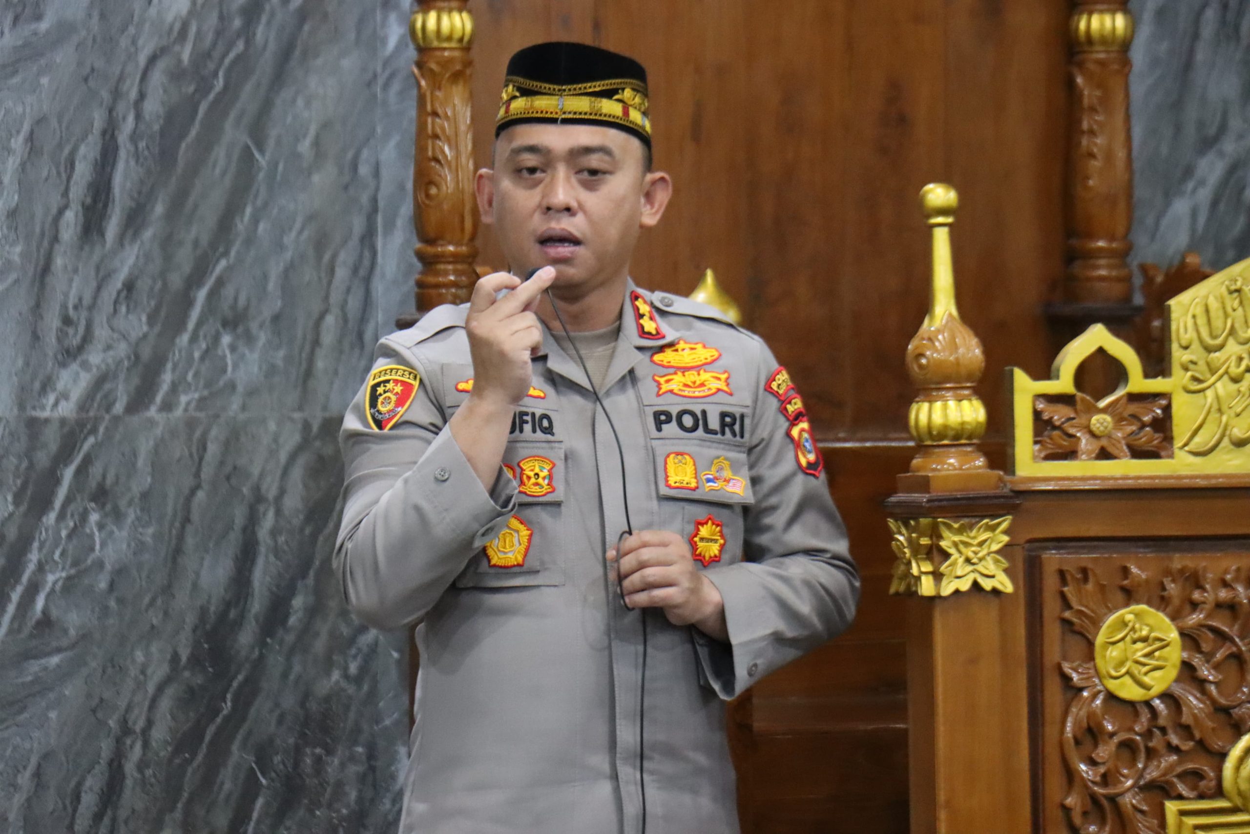 Kapolres Aceh Tengah Ajak Masyarakat Jaga Kamtibmas dan Awasi Penggunaan HP Anak Lewat Safari Subuh