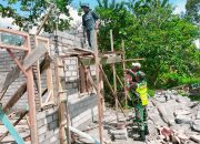 Bangun Kepedulian Di Wilayah Binaan, Babinsa Bantu Warga Bangun Rumah