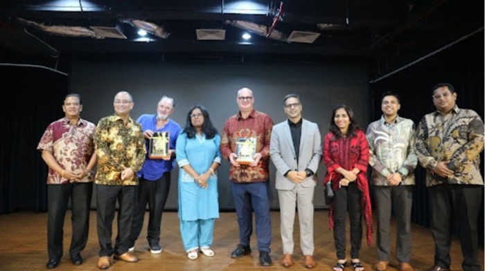 Kedutaan Besar India, IndCham, dan India Club Jakarta Hadirkan Diskusi Buku “Majapahit” & “The Golden Road”