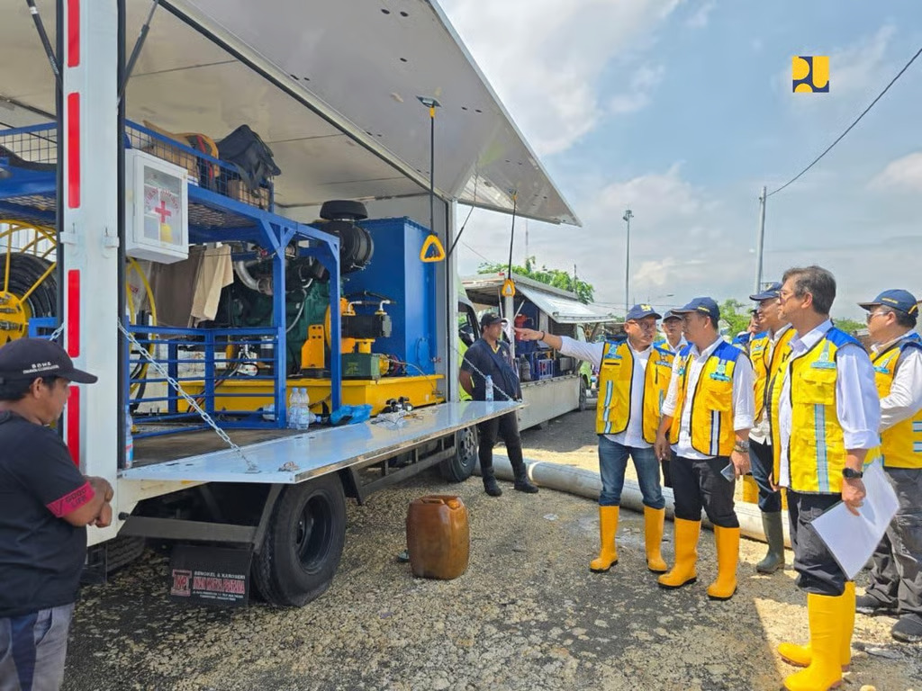 Kendalikan Banjir di Tenggang dan Sringin di Semarang, Kementerian PU Optimalkan 27 Pompa dan Upgrading Dua Rumah Pompa Utama Kendalikan Banjir di Tenggang dan Sringin di Semarang, Kementerian PU Optimalkan 27 Pompa dan Upgrading Dua Rumah Pompa Utama