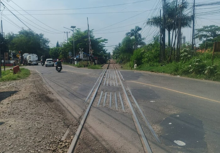KAI Daop 1 Jakarta Tanggapi Pemberitaan Terkait Kondisi Perlintasan Sebidang di Kalibaru