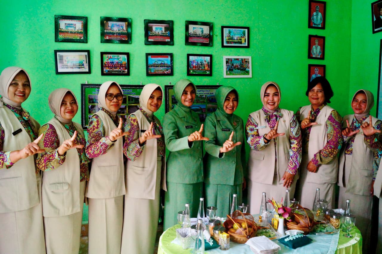 Ibu Ketua Persit KCK PD Iskandar Muda Tinjau TK Kartika Cabang XIV – 21 Di Bener Meriah