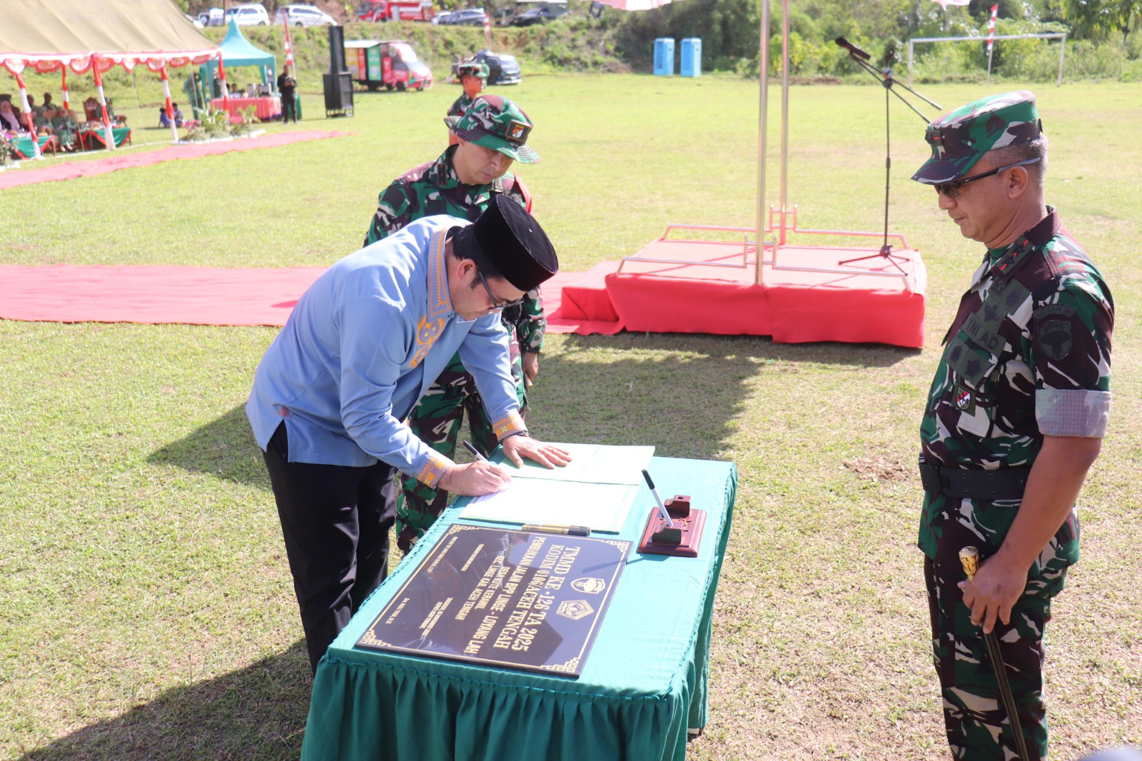 Pangdam Iskandar Muda Tanda Tangani Surat Penutupan TMMD ke-126 di Aceh Tengah