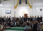 Tebar Kebaikan dan Awasi Anak dari Pengaruh Negatif, Wakapolres Aceh Tengah Ajak Warga Jaga Generasi Muda, Kapolsek Bebesen Tekankan Pentingnya Rasa Syukur