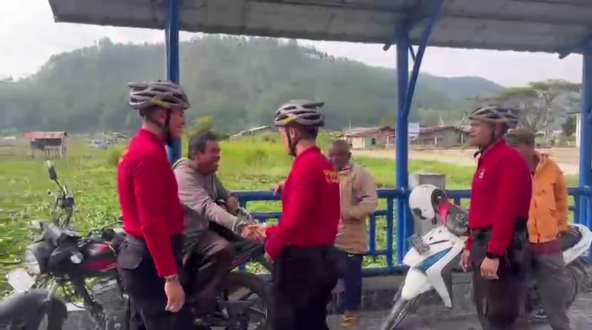 Dekat dengan Masyarakat, Polisi Pariwisata Polres Aceh Tengah Gelar Patroli Bersepeda di Kawasan Wisata