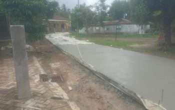 Pembangunan Proyek Jalan Rabat Beton di Desa Banjarsari
