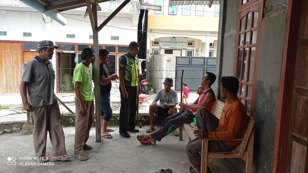 Bangun Sinergi, Babinsa Koramil 01/Bandar Ajak Pemuda Ikut Ciptakan Lingkungan Kondusif