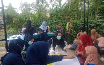 Perkuat Pembinaan Teritorial, Babinsa Koramil 02/Wps Ikut Serta dalam Kegiatan Posyandu Dan Posbindu Perkuat Pembinaan Teritorial, Babinsa Koramil 02/Wps Ikut Serta dalam Kegiatan Posyandu Dan Posbindu