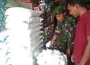 Monitoring Harga Dan Ketersediaan Sembako, Babinsa Sambangi Grosir Pedagang