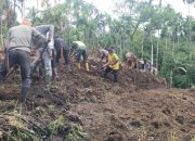 Babinsa Bersama Warga Gotong Royong Siapkan Lahan Ketahanan Pangan Tingkat Desa