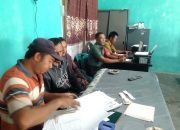 Perbarui Data Teritorial, Babinsa Koordinasi Bersama Perangkat Desa Melalui Komsos Perbarui Data Teritorial, Babinsa Koordinasi Bersama Perangkat Desa Melalui Komsos