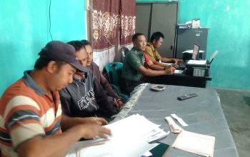 Perbarui Data Teritorial, Babinsa Koordinasi Bersama Perangkat Desa Melalui Komsos Perbarui Data Teritorial, Babinsa Koordinasi Bersama Perangkat Desa Melalui Komsos