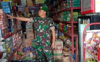 Babinsa Monitoring Ke Sejumlah Pedagang, Antisipasi Kenaikan Harga Sembako Babinsa Monitoring Ke Sejumlah Pedagang, Antisipasi Kenaikan Harga Sembako