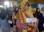 Penyaluran BLT Kesra di Desa Sindangheula Berjalan Lancar, 490 KPM Terima Bantuan