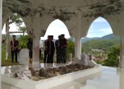 Satgas TMMD Reguler ke-126 Kodim 0106/Aceh Tengah Lakukan Pembersihan Makam Datu Merah Mege