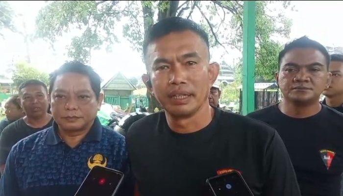 Brimob Polda Sulsel Bersama TNI Serta Pemerintah Kota Makassar Gotong Royong Pasca Perang Kelompok