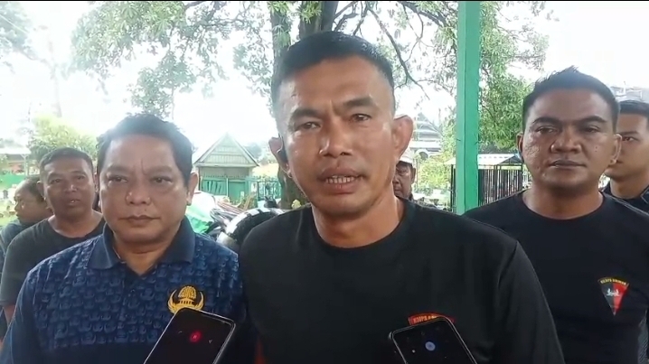 Brimob Polda Sulsel Bersama TNI Serta Pemerintah Kota Makassar Gotong Royong Pasca Perang Kelompok