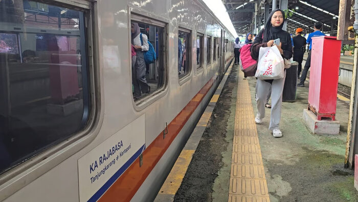 20 Ribu Tiket KA Rajabasa Untuk Libur Nataru 2025/26 Mulai Dijual