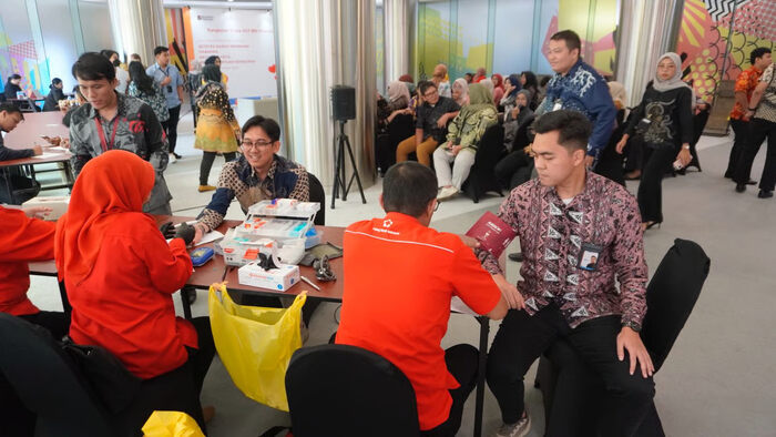 Aksi Nyata Peduli Kemanusiaan, BRI Finance Meriahkan HUT ke-42 Melalui Donor DarahAksi Nyata Peduli Kemanusiaan, BRI Finance Meriahkan HUT ke-42 Melalui Donor Darah