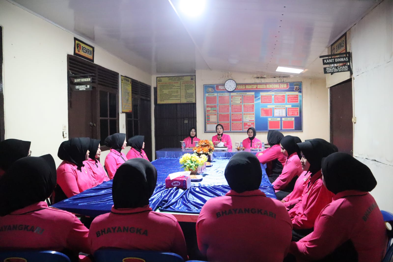 Ketua Bhayangkari Cabang Aceh Tengah Kunjungi Bhayangkari Polsek, Ingatkan Peran Istri Dukung Tugas Suami