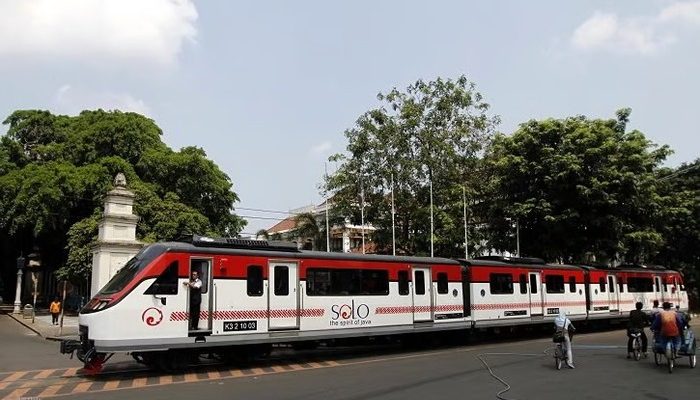 Dari Solo ke Wonogiri, KA Lokal Batara Kresna Hadirkan Perjalanan Santai Bertarif Terjangkau