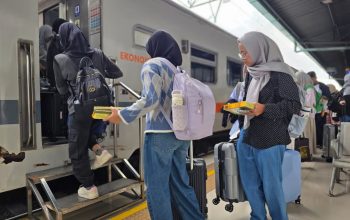 KAI Daop 1 Jakarta Mulai Melaksanakan Posko Angkutan Natal dan Tahun Baru 2025/2026