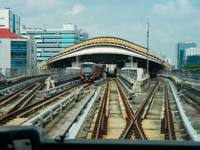 Libur Natal 2025, LRT Jabodebek Jadi Andalan Transportasi Urban Terintegrasi