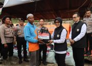 Kapolres Aceh Tengah Bersama Tim Audit Tematik Itwasum Polri Salurkan Bantuan untuk Warga Kala Segi