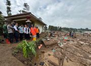 Tinjau Lokasi Banjir Bandang dan Longsor di Bandung Barat, Wapres Pastikan Penanganan Cepat