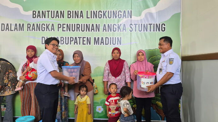 KAI Daop 7 Madiun Salurkan Bantuan TJSL Rp57,5 Juta di Kabupaten Madiun