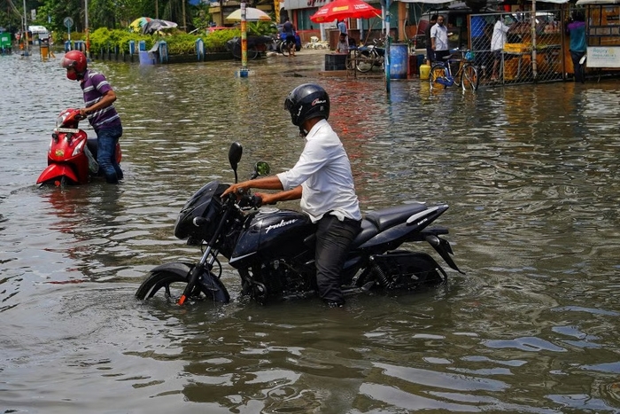 Antisipasi Kerusakan Kendaraan Saat Banjir dan Musim Hujan