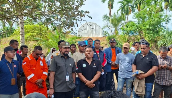 Tim Bupati Aceh Timur Terus Bergerak Salurkan Bantuan, Arungi Sungai Hantar Logistik kePante Bidari.
