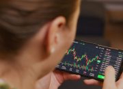 Harga Emas (XAU/USD) 16 Februari 2026 Stabil di .993, Pasar Tunggu Sinyal The Fed