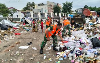 Kodim 0502/Jakarta Utara Bersama Pemkot Tangani Darurat Sampah Di Papanggo Tanjung Priok Kodim 0502/Jakarta Utara Bersama Pemkot Tangani Darurat Sampah Di Papanggo Tanjung Priok
