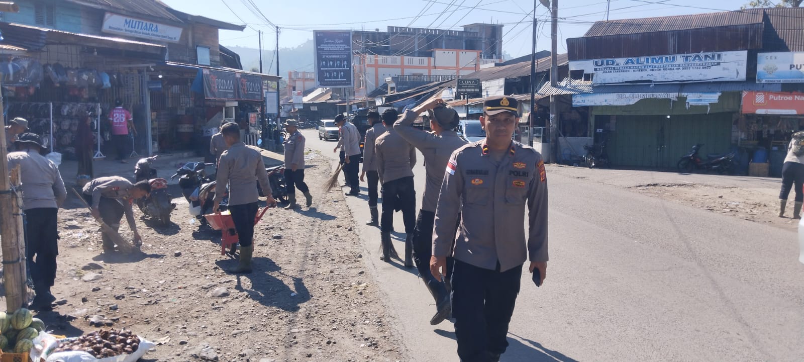 Polres Bener Meriah Gelar Kurve Rutin Gerakan Indonesia ASRI di Permukiman Warga