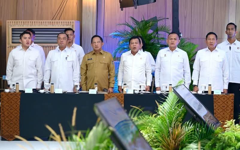 Ungkap Taklimat Presiden pada Rapim TNI–Polri, Mensesneg: Tekankan Profesionalisme dan Persatuan